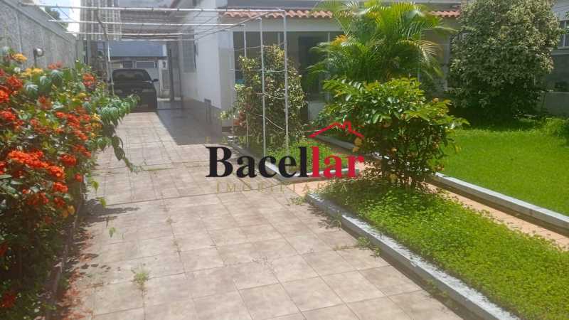 c3c14de5-5a69-4753-bb52-feea1e - 21