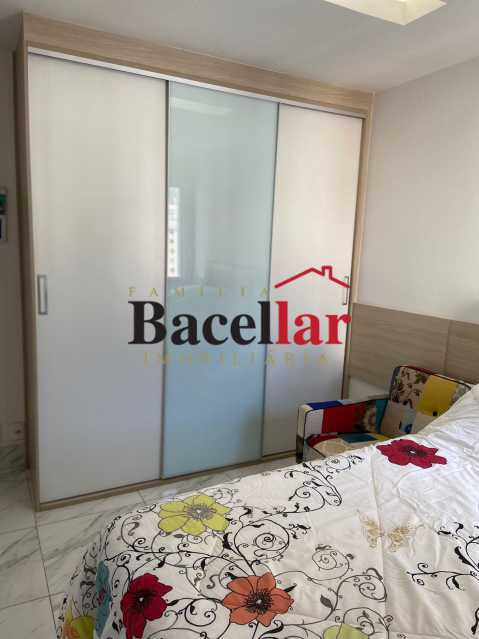 E0B19018-B4E3-4CF8-BD0D-FB4D52 - 8