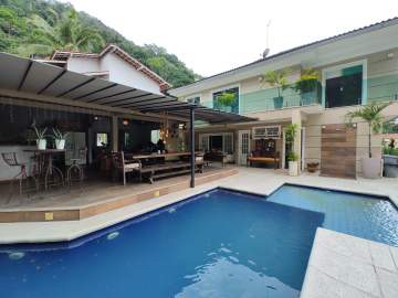 Agatê Imóveis vende magnífica residência em condomínio de luxo de 650 m² por 2.450.000,00 reais - Itaipu - Niterói - RJ. - HTCN50026