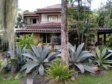 Agatê Imóveis vende Casa em Condomínio de 420m² Itaipu - Niterói por 1.400 mil reais. - HTCN50009