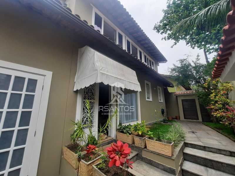 Conheça 3. do imóvel - Casa no Condomínio Terral, Freguesia - 377m², 4 quartos, 2 suítes, armários - Piscina e sauna. - JPCN40050 - 3 3. - 3