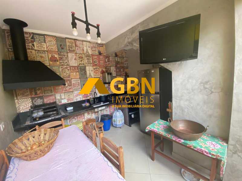 adeb3bf1-6821-4c32-9810-13e8bd - 18