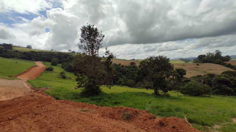 Terreno à venda em Caldas MG - 9