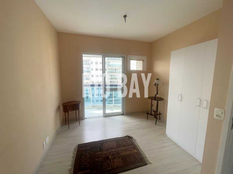 RIO BAY 8 - 9