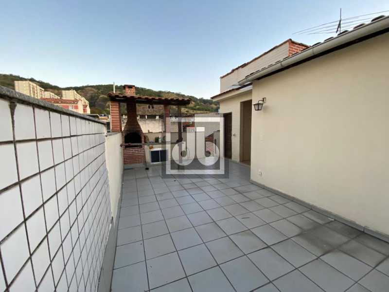 01JBM221458 - 1