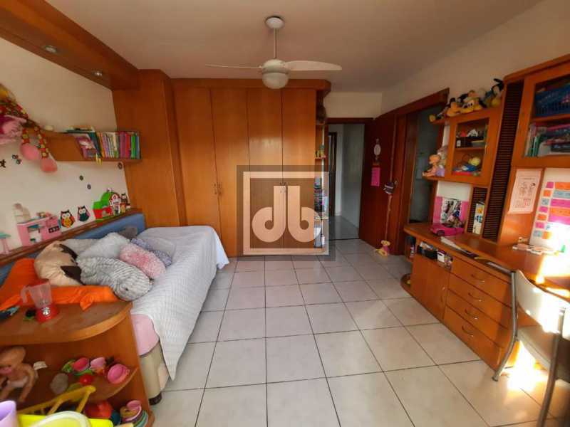12CasaExcelenteAltoLuxoEmFrent - 12