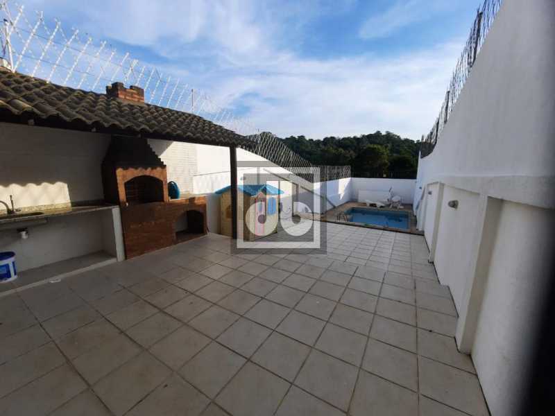 22CasaExcelenteAltoLuxoEmFrent - 22