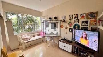 Apartamento a venda no Jardim Botanico de 2 quartos, reformado e com vaga de garagem. - JBIPA22287
