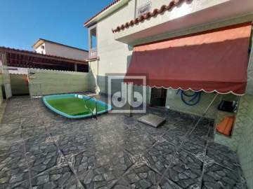 Ilha do Governador - Bancários - VENDA - Casa Duplex - Varanda - 3 Quartos - Área Externa - Piscina - Vaga de Garagem - Julio Bogoricin - JBI61104
