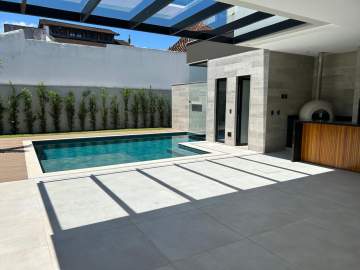 Oportunidade - Barra casa triplex 5quartos 4suítes piscina churrasqueira forno pizza - JBB67221