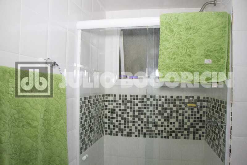 QUARTO EMCIMA COM BANHEIRO 2 - 11