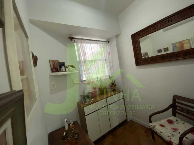 EF2CEA90-DDDF-45F9-9857-E8C662 - 14