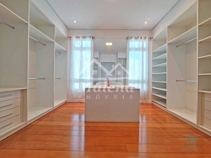 CLOSET SUITE MASTER - 14