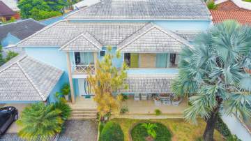 Oportunidade - Casa de rua à venda na Barra da Tijuca - BHCA50001