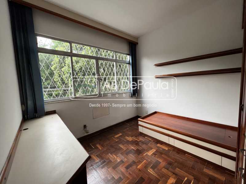 Conheça QUARTO 01 do imóvel - VILA VALQUEIRE - PRÓXIMO A PRAÇA SAIQUI. Ampla SALA, 3 Dormitórios (sendo 2 com ARMÁRIOS PLANEJADOS) - ABAP30128 - 11 QUARTO 01 - 11