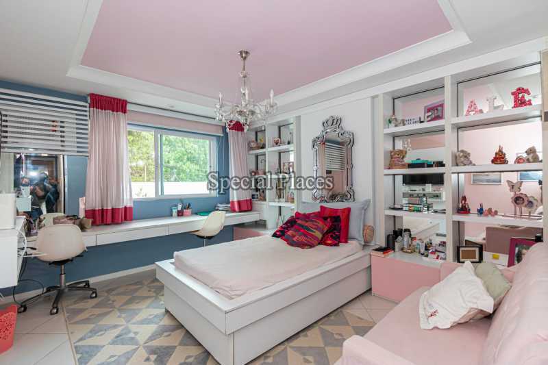 Suite - 25