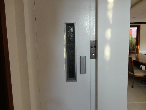 ELEVADOR - 11