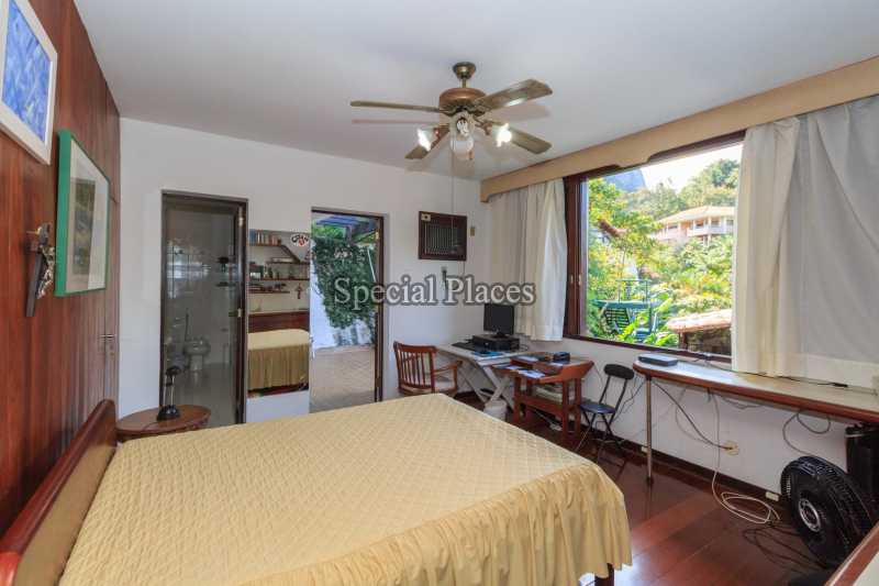 SUITE COM VARANDA - 17
