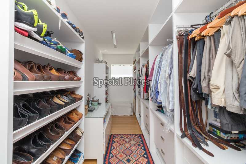 CLOSET SUITE MASTER - 22