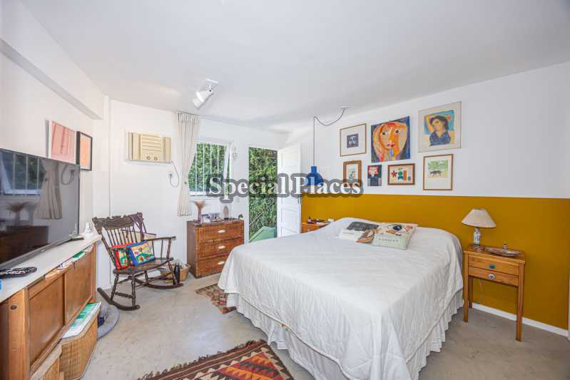 QUARTO - 28