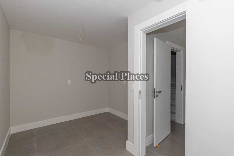 CLOSETS - 20