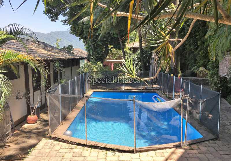 PISCINA - 18
