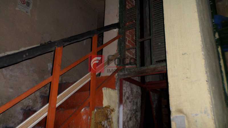 Conheça ACESSO 2º PISO/TERRENO do imóvel - Loja 466m² à venda Rua Riachuelo, Centro, Rio de Janeiro - R$ 1.450.000 - FLLJ00024 - 7 ACESSO 2º PISO/TERRENO - 7
