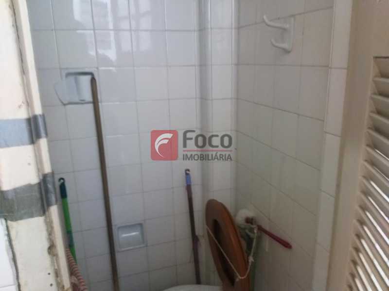 Conheça BANHEIRO DE SERVIÇO do imóvel - Apartamento à venda Rua das Laranjeiras, Laranjeiras, Rio de Janeiro - R$ 500.000 - JBAP21170 - 21 BANHEIRO DE SERVIÇO - 21