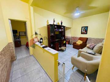 Aceita Financiamento - Casa com dois quartos frente de rua e garagem - PACA20855