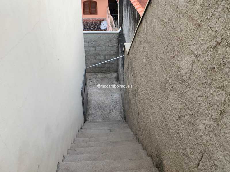 Escada  - 13