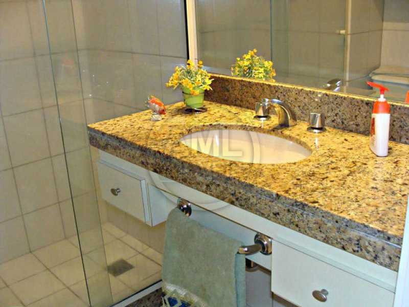 Conheça Banheiro social do imóvel - Apartamento 3 quartos à venda Barra da Tijuca, Rio de Janeiro - R$ 1.700.000 - TA34723 - 9 Banheiro social - 9