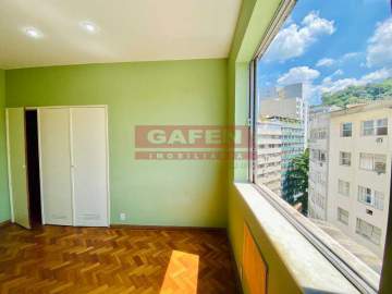 Ótima localização - Excelente apartamento 2 quartos com vaga de garagem em Copacabana - GAAP20669